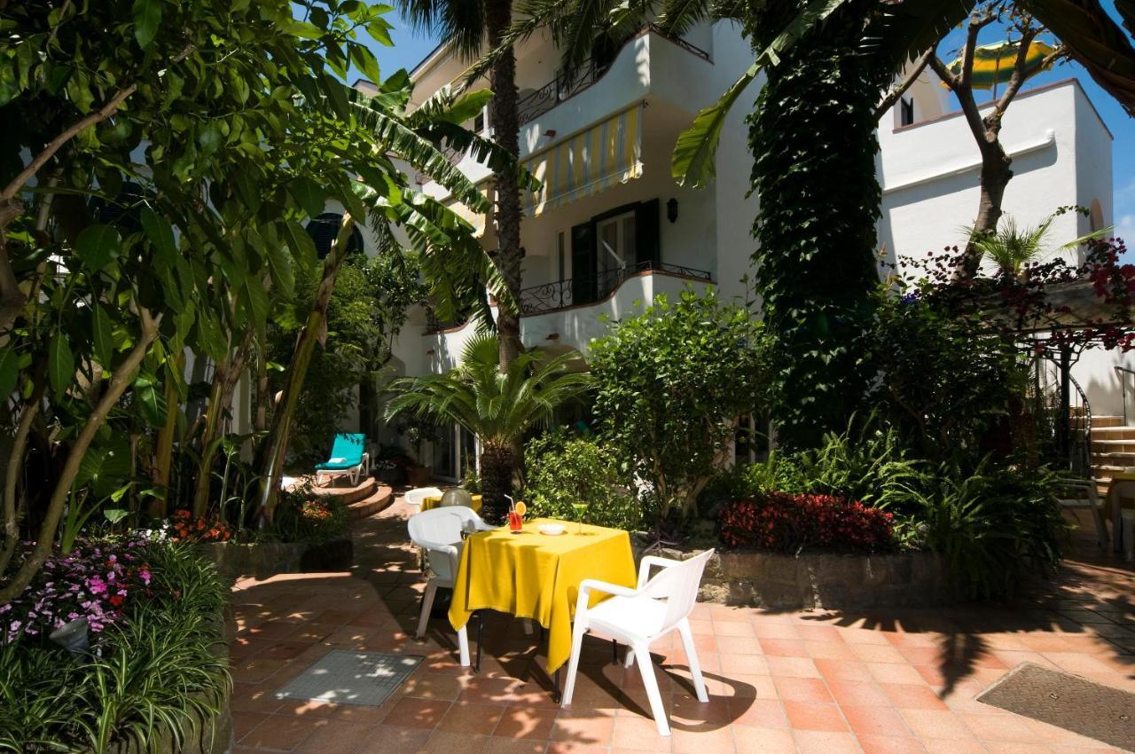 Lacco Ameno  Hotel Villa Angelica מראה חיצוני תמונה